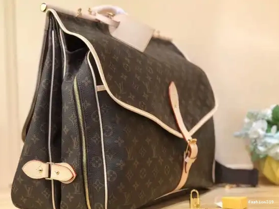VUITTON LOUIS BAG HUNTING 0421